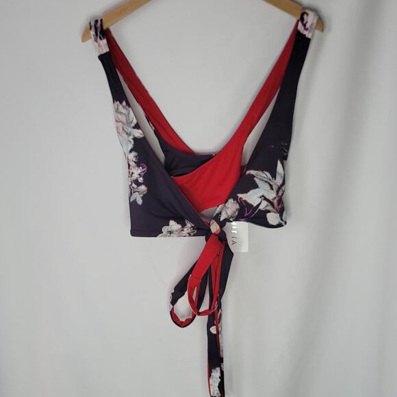 Athleta- NWT- Phia Reversible wrap Bikini top- size XL - Picture 1 of 5